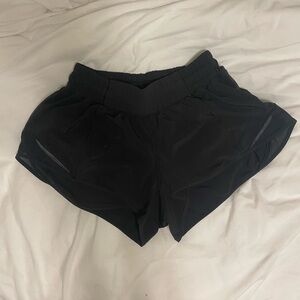Lululemon hotty hot 2.5 inch low rise